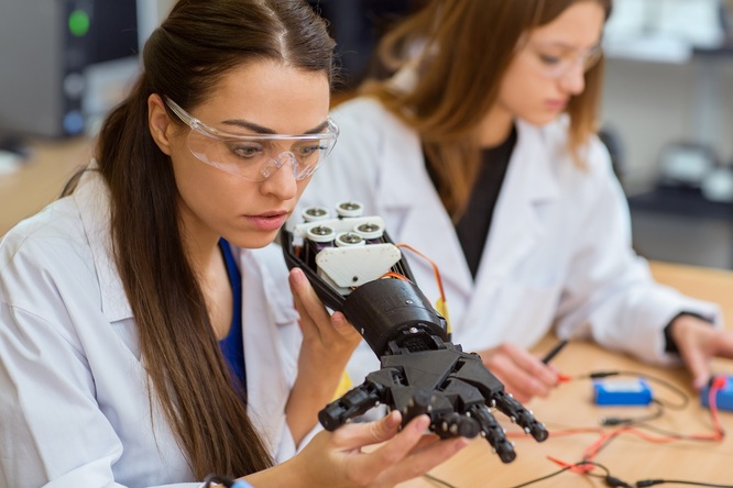 Śledzimy najnowsze trendy w innowacyjności – PARP publikuje raport!