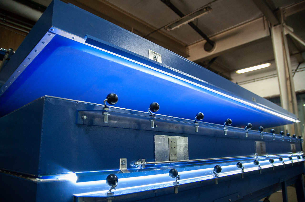 Maszyna, który służy do laminowania szkła