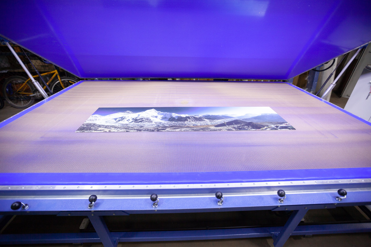 Maszyna, który służy do laminowania szkła