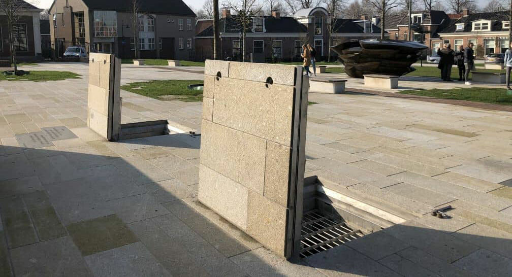 Otwarte włazy w przestrzeni miejskiej; Open hatches in urban environment