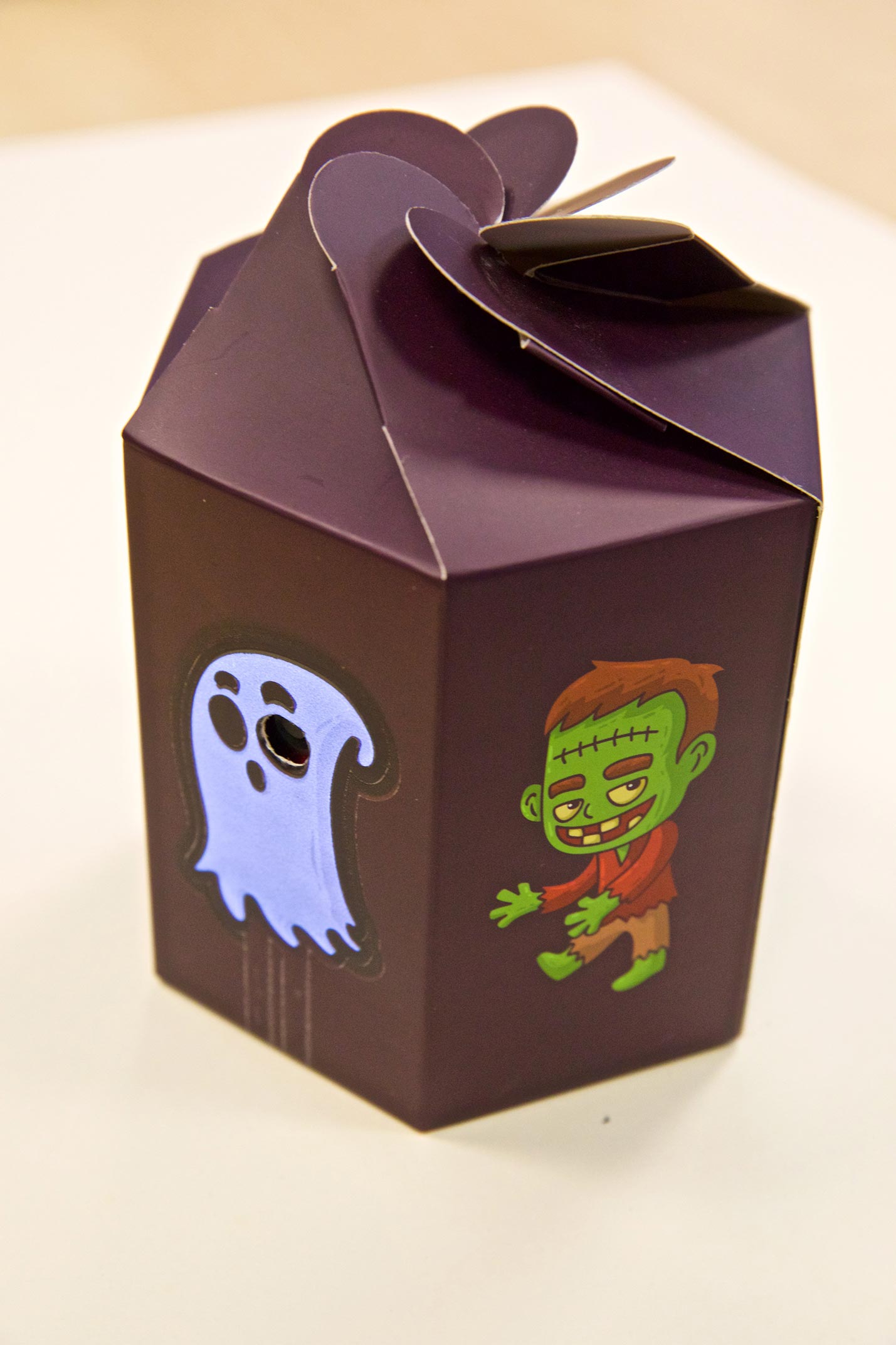 Wdrożenie nowej gamy produktów z nadrukowanymi strukturami elektroluminescencyjnymi będących efektem prac badawczych